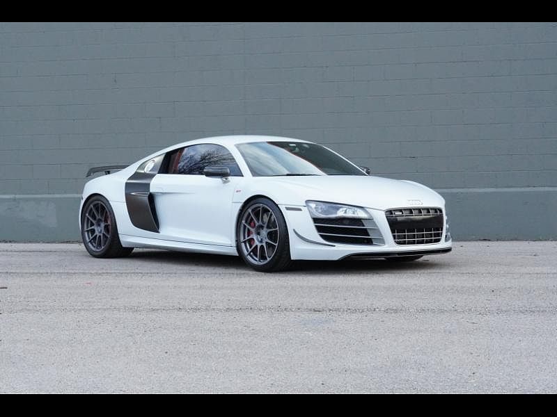 2012 AUDI R8
