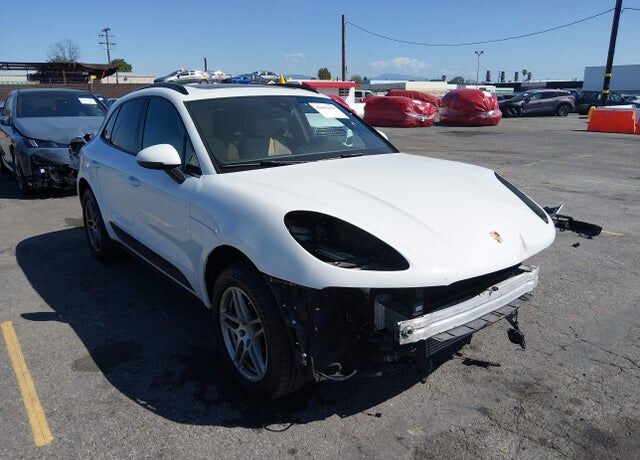 2020 PORSCHE Macan