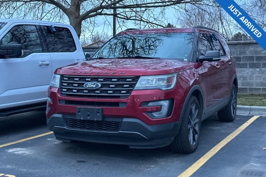 2017 FORD Explorer
