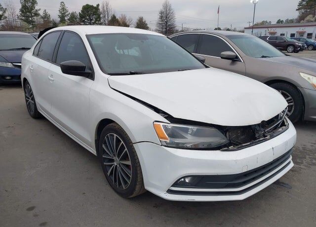 2016 VOLKSWAGEN Jetta