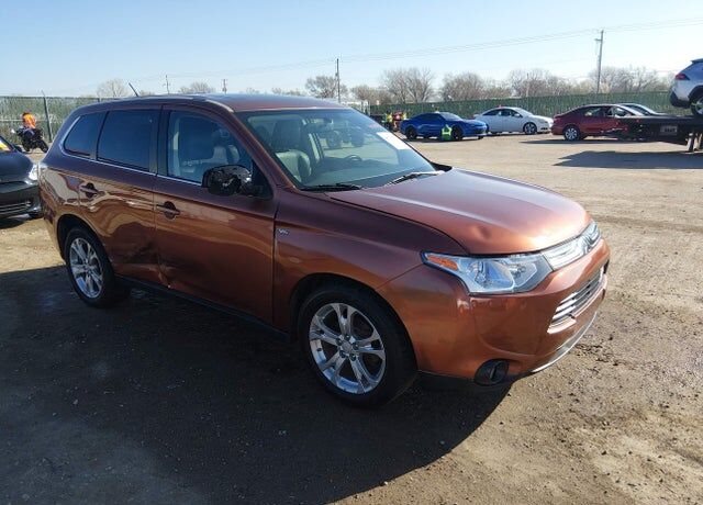 2014 MITSUBISHI Outlander