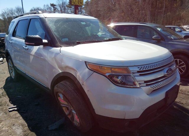 2014 FORD Explorer