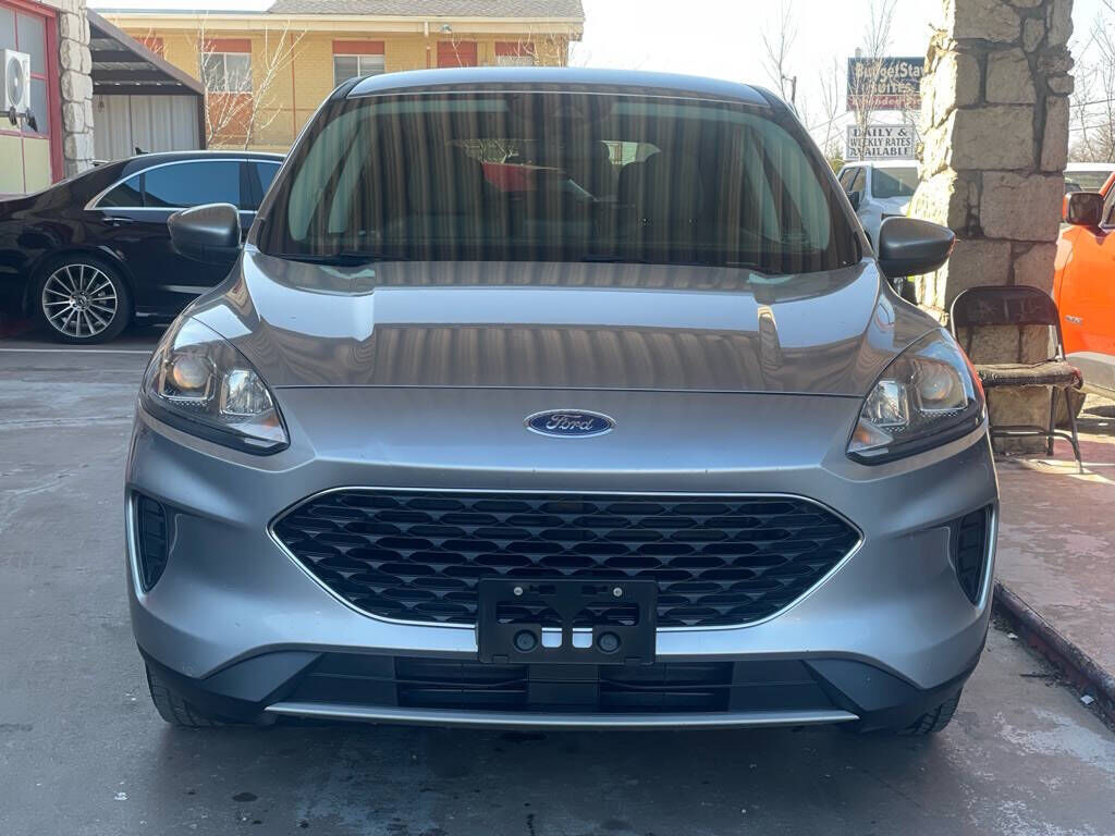 2021 FORD Escape