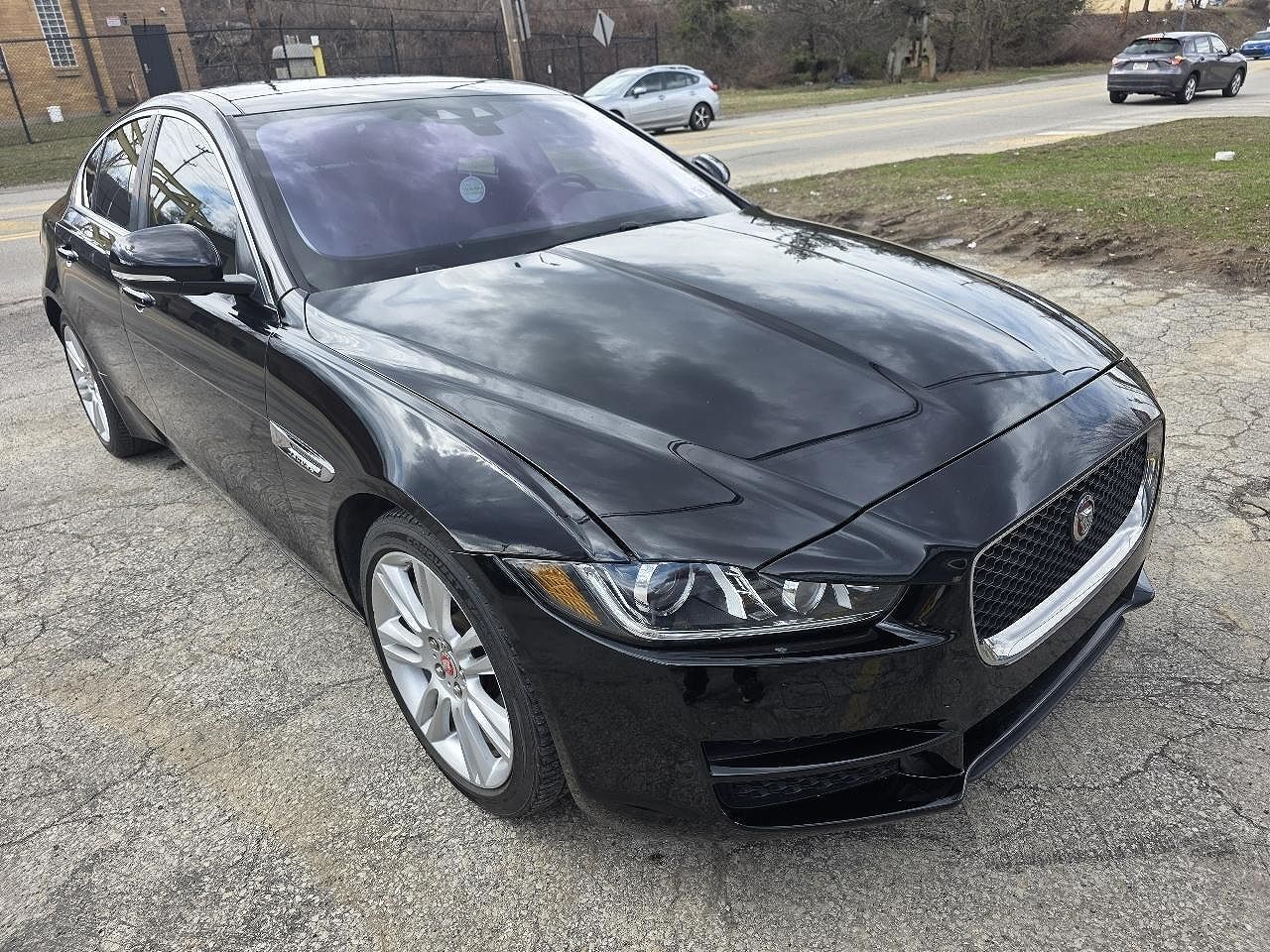 2019 JAGUAR XE