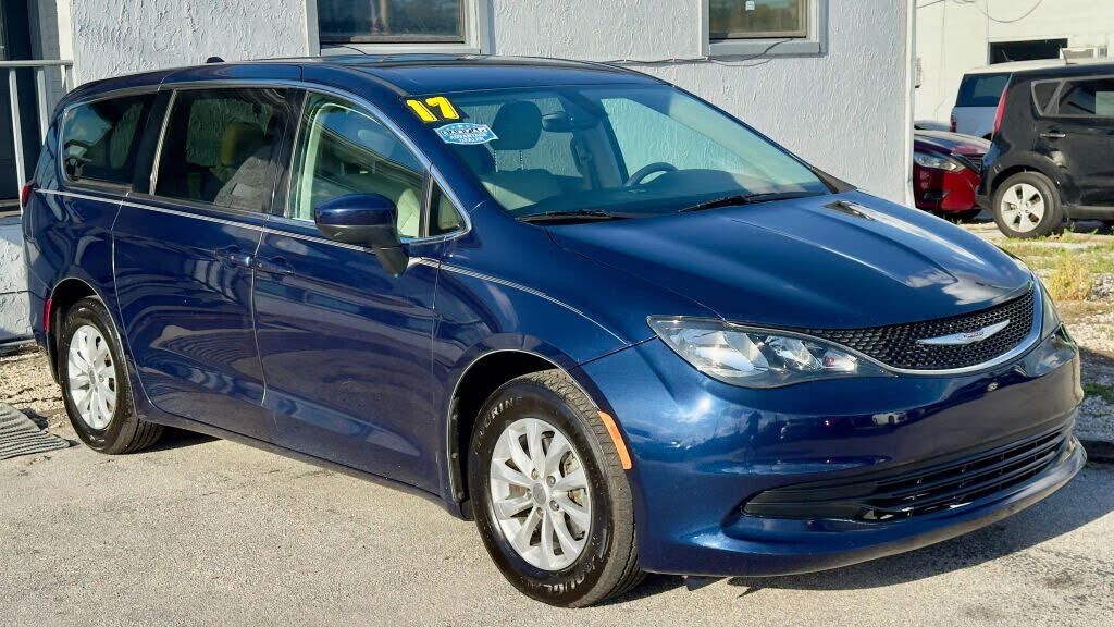 2017 CHRYSLER Pacifica