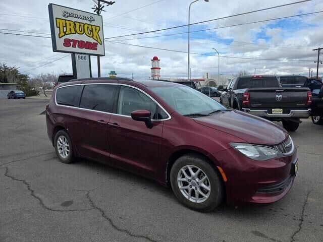 2020 CHRYSLER Voyager