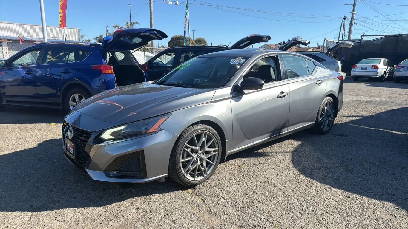 2023 NISSAN Altima