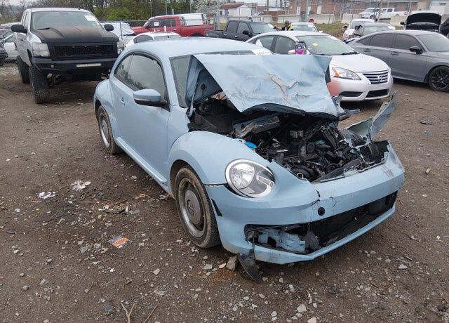2013 VOLKSWAGEN Beetle