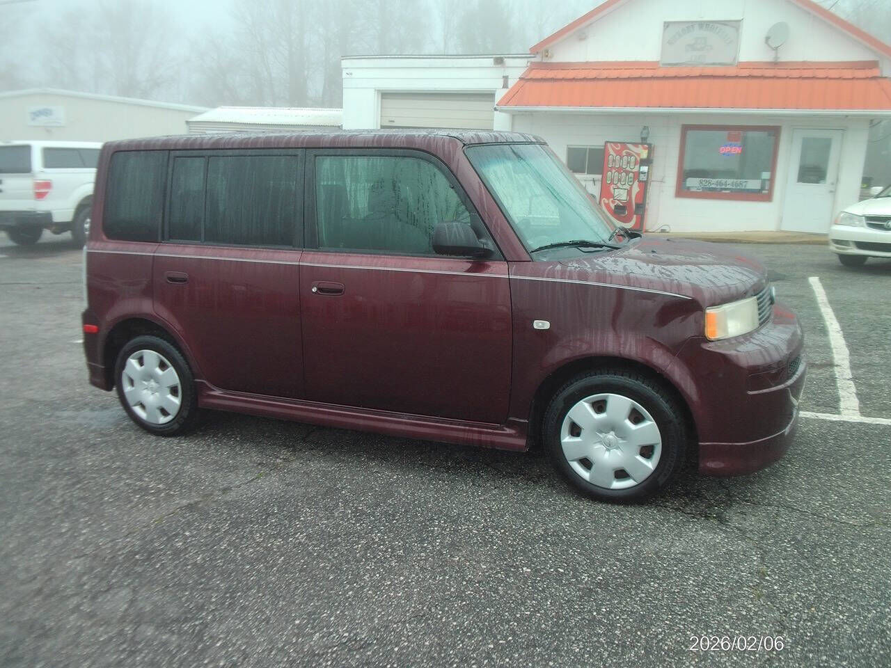 2005 TOYOTA SCION