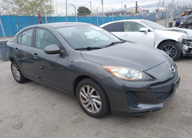 2013 MAZDA Mazda3