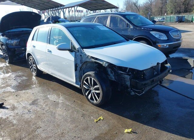 2016 VOLKSWAGEN Golf