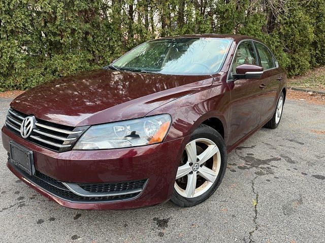 2013 VOLKSWAGEN Passat