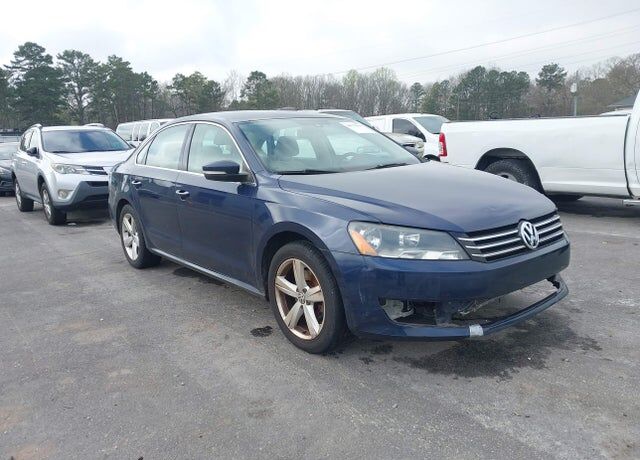 2014 VOLKSWAGEN Passat