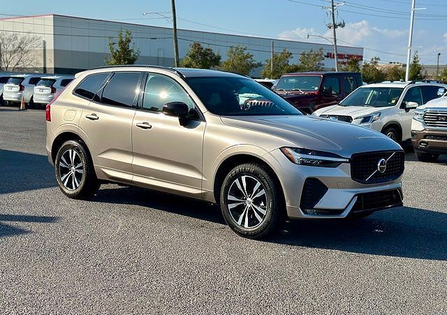 2025 VOLVO XC60