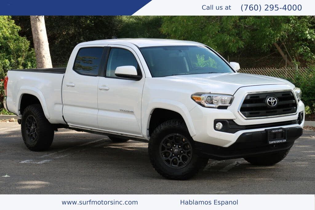2017 TOYOTA Tacoma