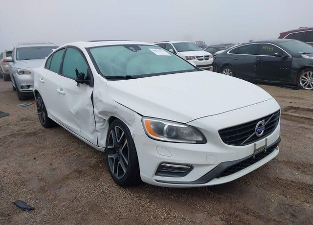 2017 VOLVO S60