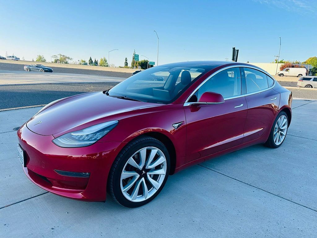 2018 TESLA Model 3