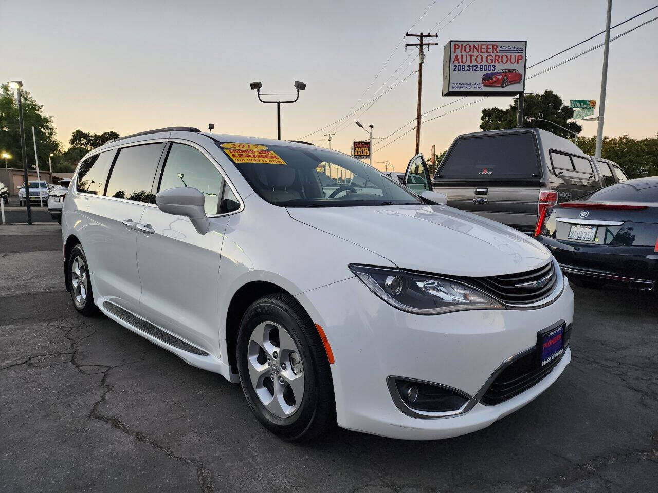 2017 CHRYSLER Pacifica