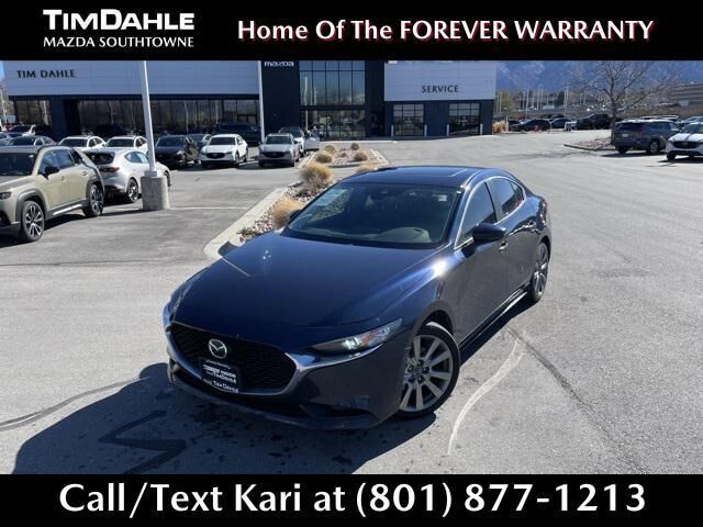 2022 MAZDA Mazda3