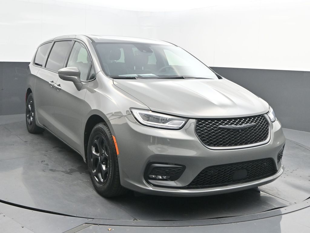 2022 CHRYSLER Pacifica