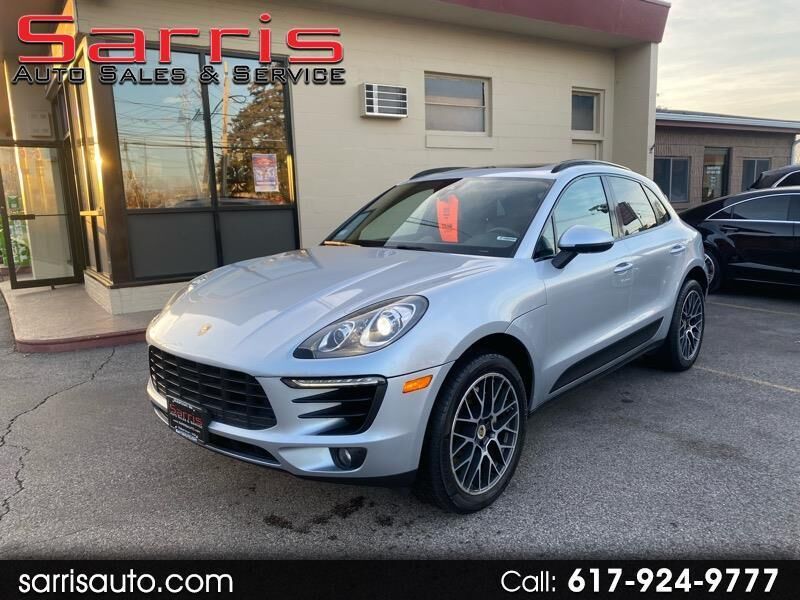 2017 PORSCHE Macan