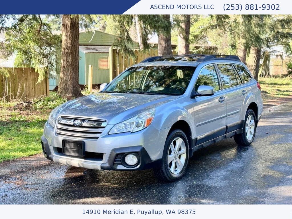 2013 SUBARU Outback