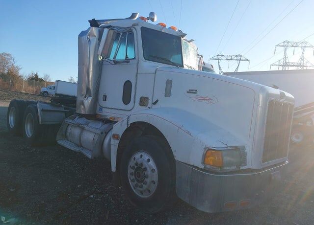 1997 PETERBILT 567