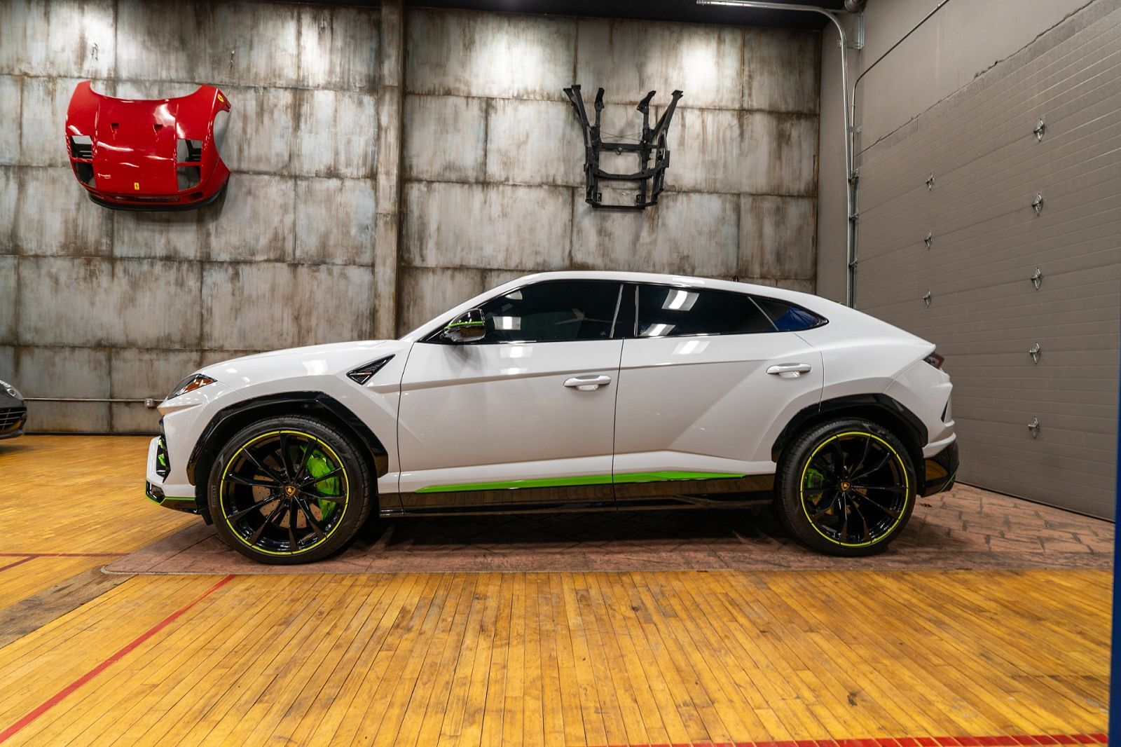 2022 LAMBORGHINI URUS