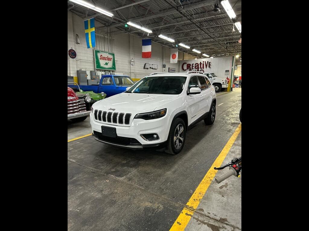 2019 JEEP Cherokee