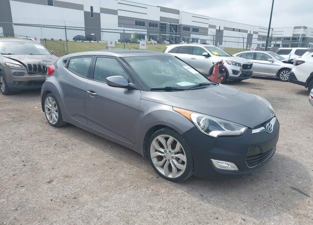 2013 HYUNDAI Veloster