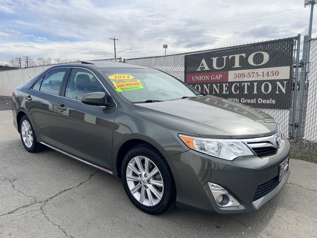 2014 TOYOTA Camry