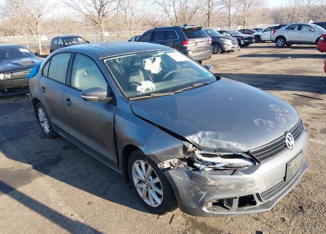 2012 VOLKSWAGEN Jetta
