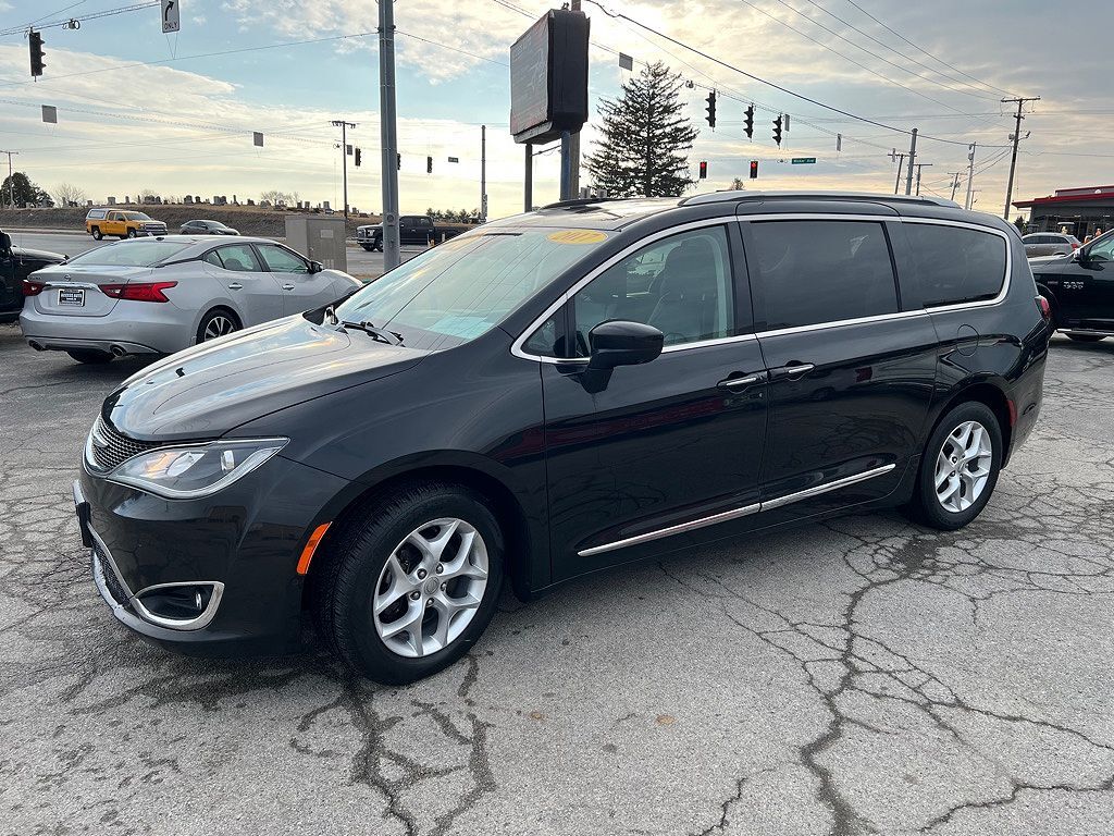 2017 CHRYSLER Pacifica