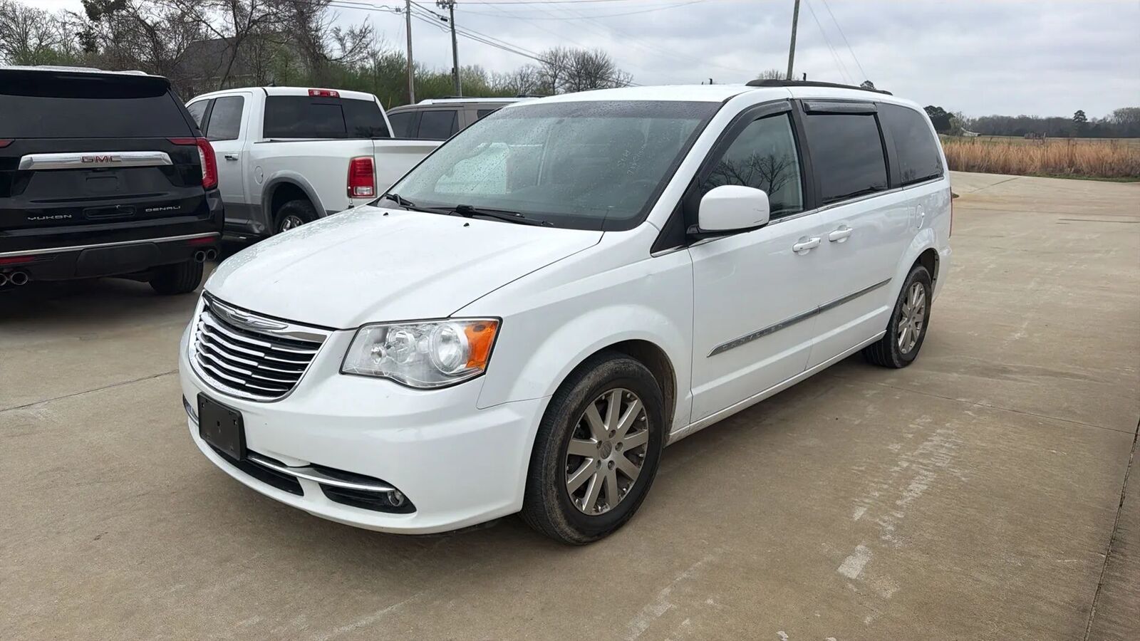 2015 CHRYSLER Town and Country