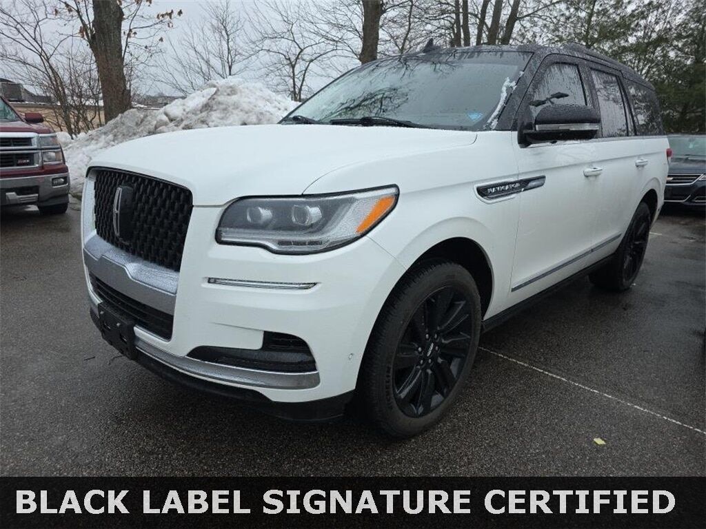 2022 LINCOLN Navigator