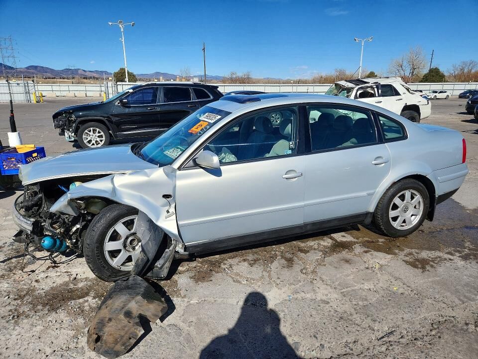 2000 VOLKSWAGEN Passat