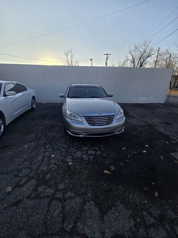 2014 CHRYSLER 200