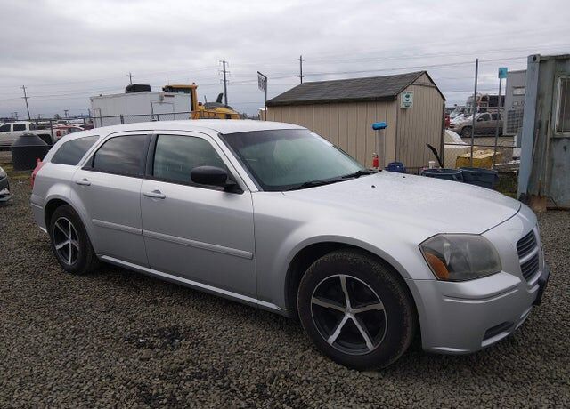 2005 DODGE Magnum
