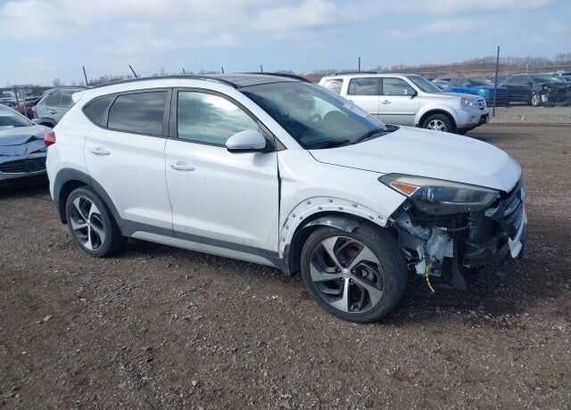 2017 HYUNDAI Tucson