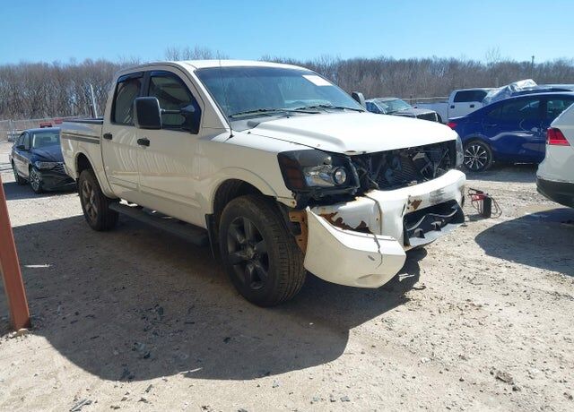 2012 NISSAN Titan