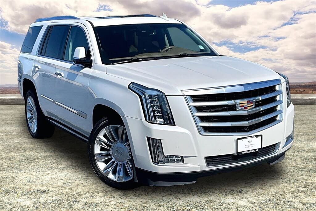 2016 CADILLAC Escalade