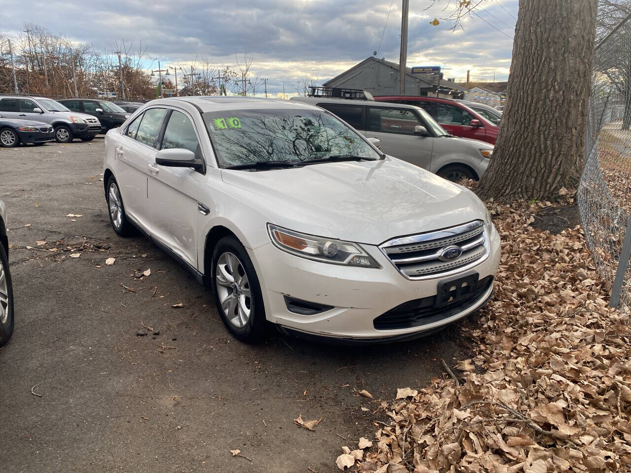 2010 FORD Taurus