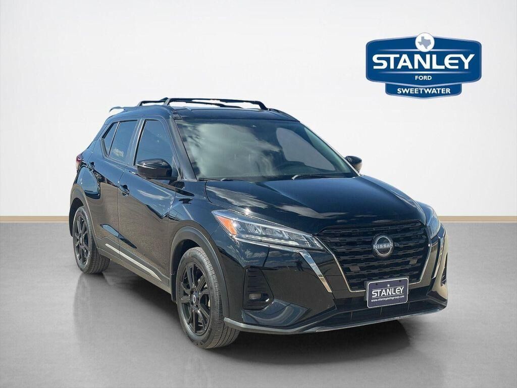2022 NISSAN Kicks