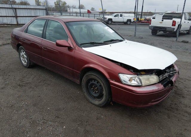 2001 TOYOTA Camry