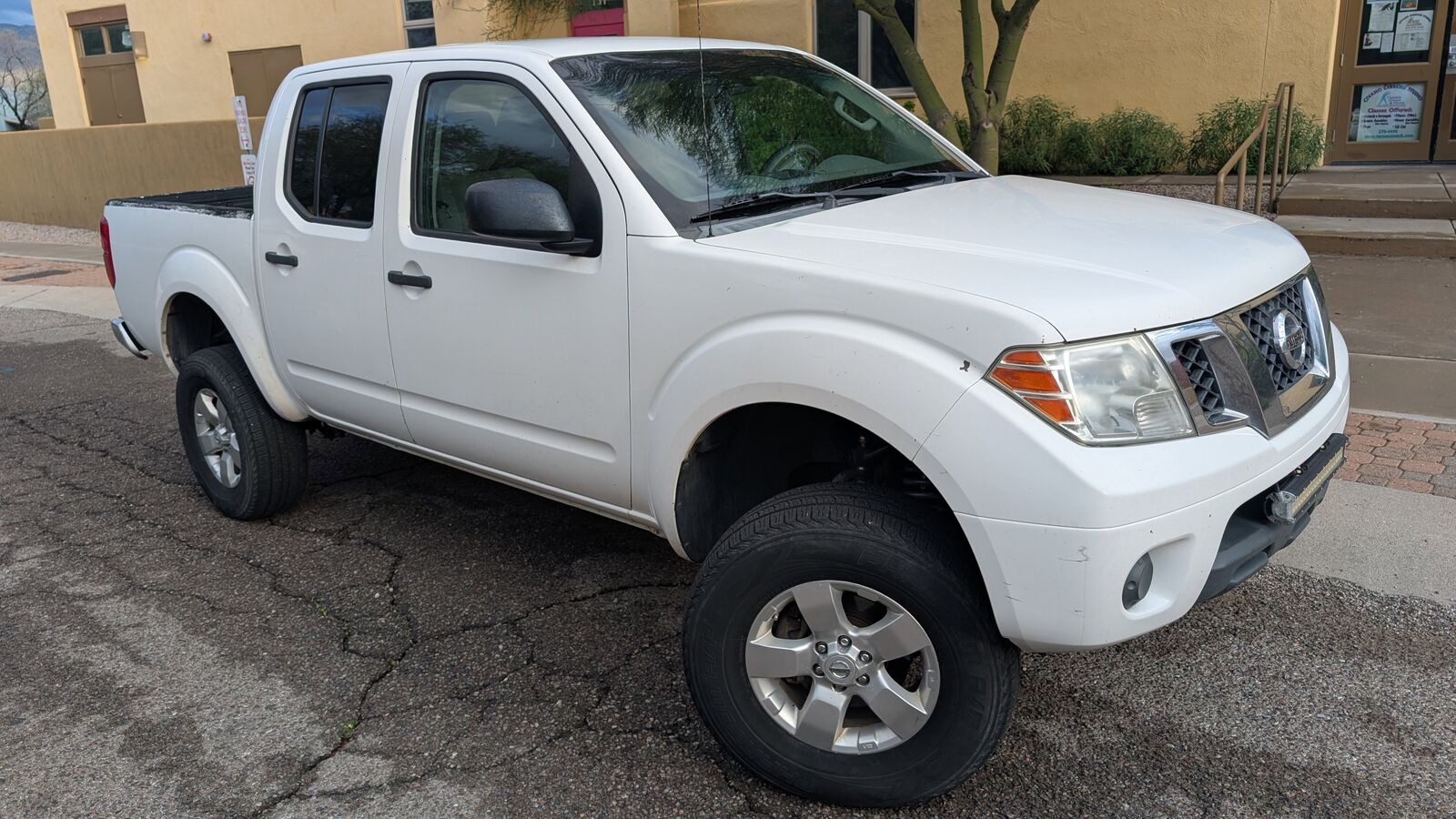 2012 NISSAN Frontier