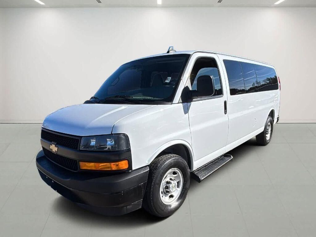 2023 CHEVROLET Express