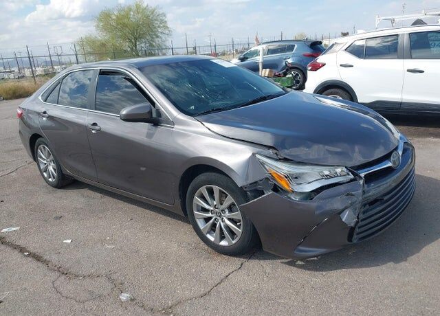 2017 TOYOTA Camry