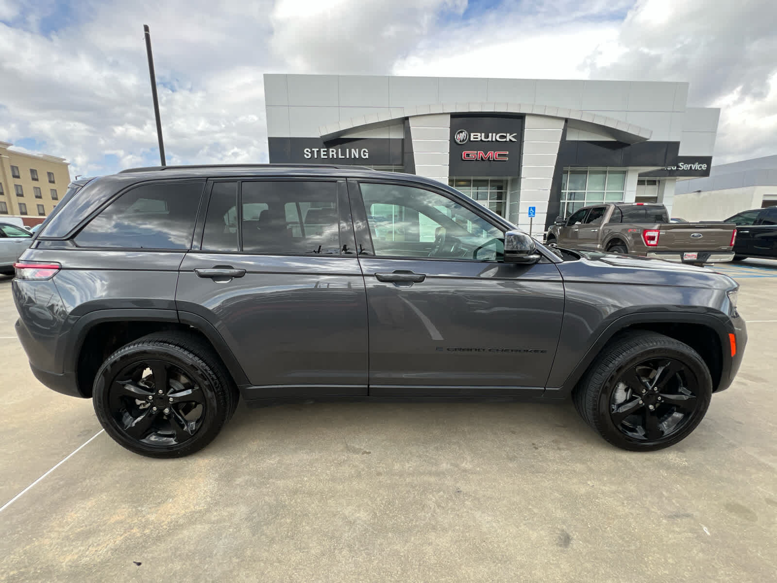 2025 JEEP Grand Cherokee