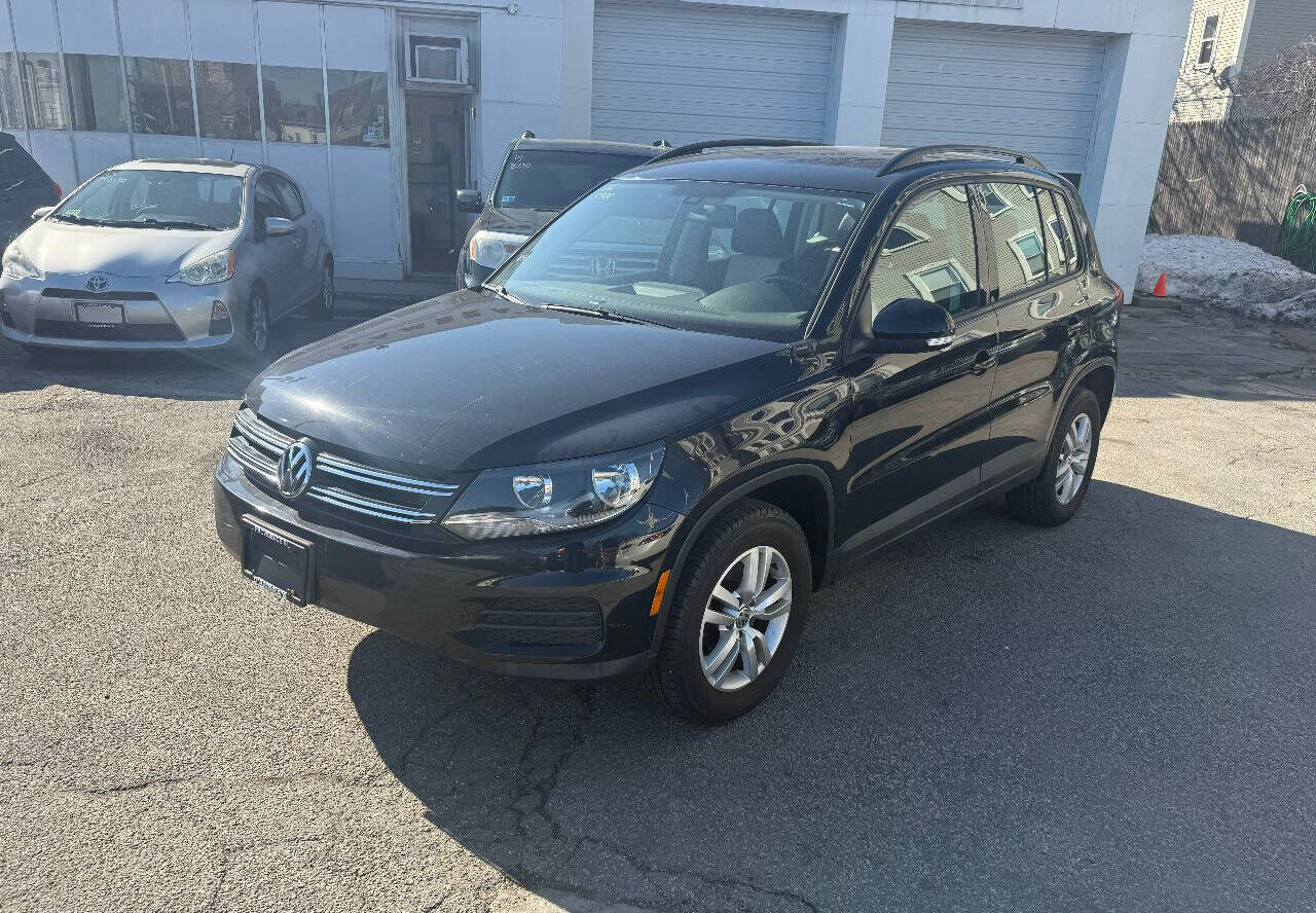 2016 VOLKSWAGEN Tiguan
