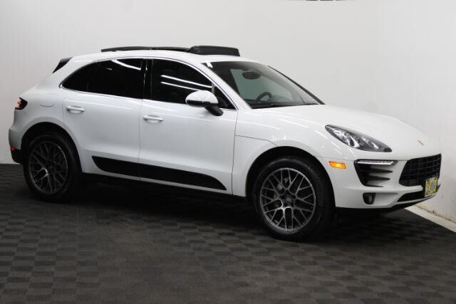 2015 PORSCHE Macan